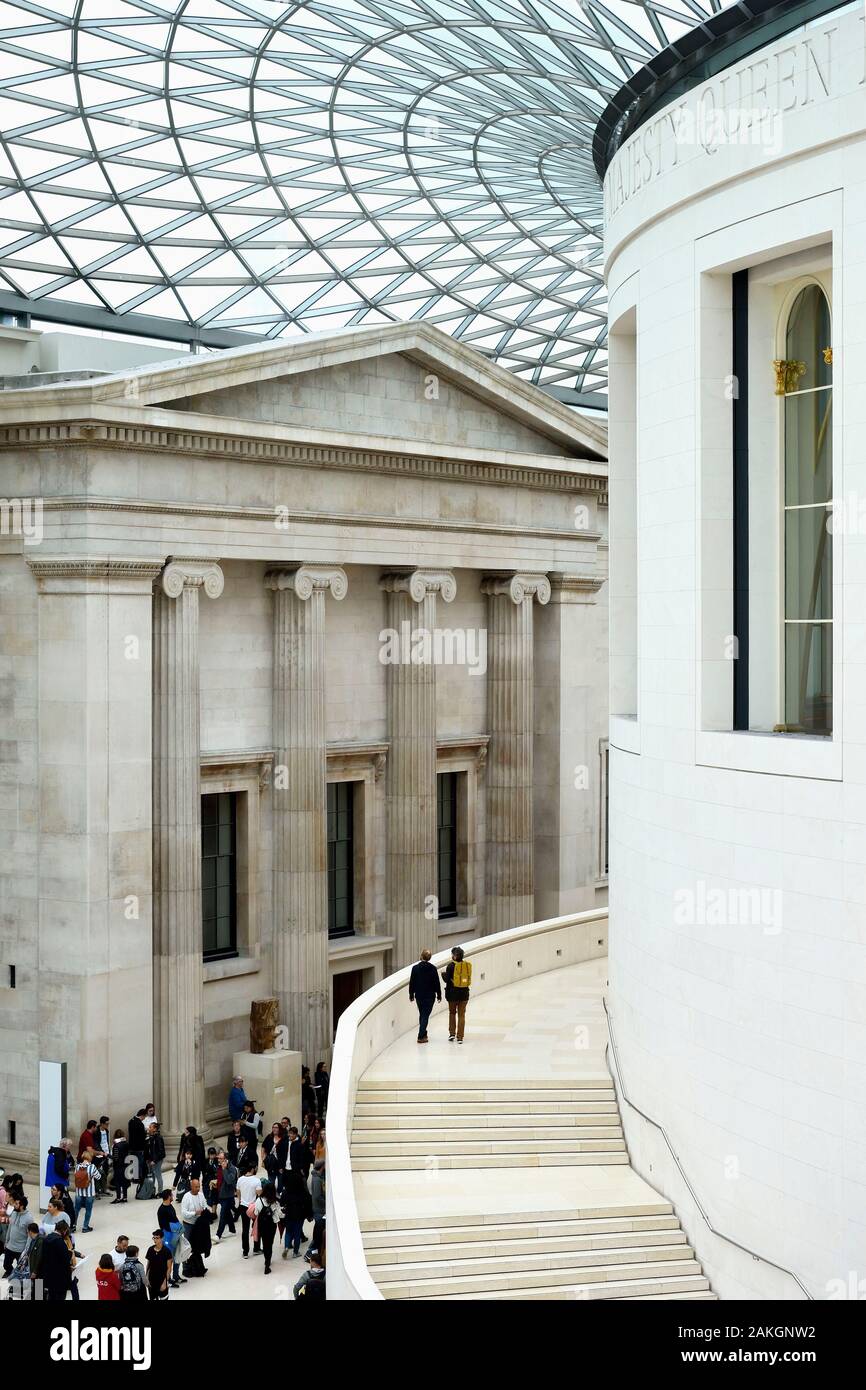Regno Unito, Londra, area di Bloomsbury, il British Museum, la Regina Elisabetta II Grande Corte progettato da studio di architettura Foster e Partner Foto Stock