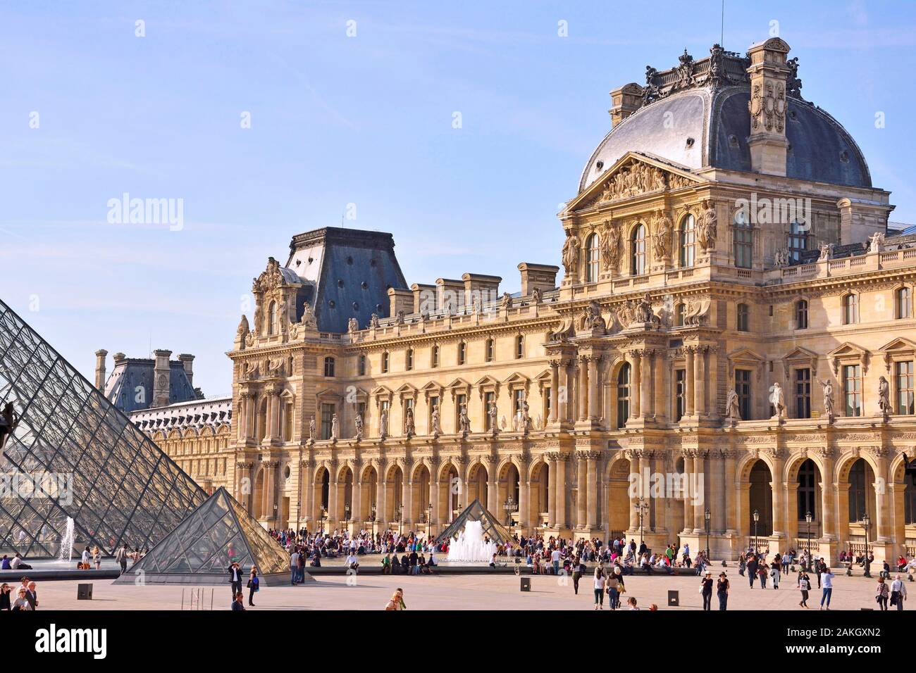 Francia, Parigi, zona elencata come patrimonio mondiale dall' UNESCO, il museo del Louvre, Padiglione Richelieu Foto Stock