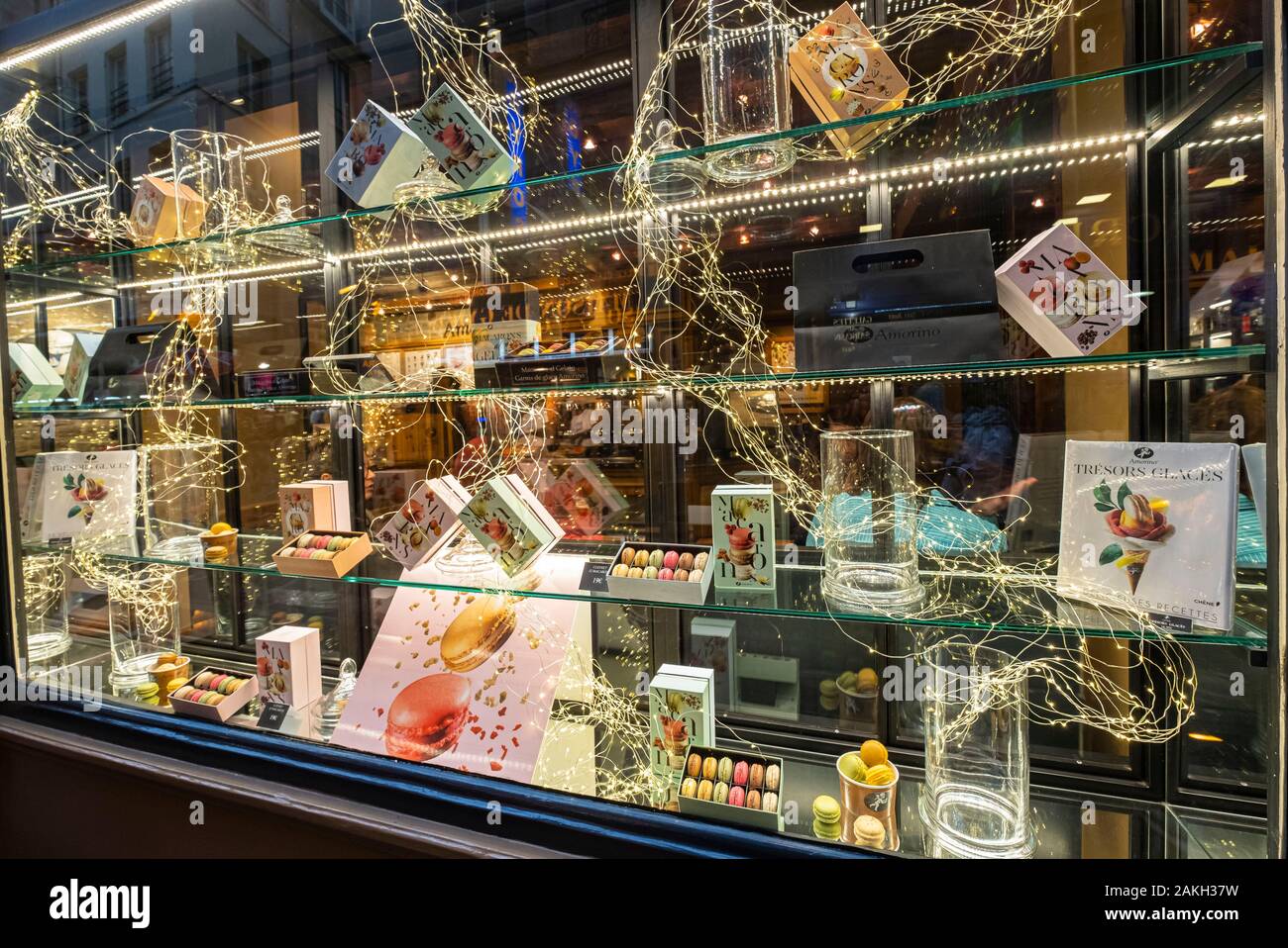 Francia, Parigi, Quartier Latin, La Huchette street, Amorino gelato italiano shop Foto Stock