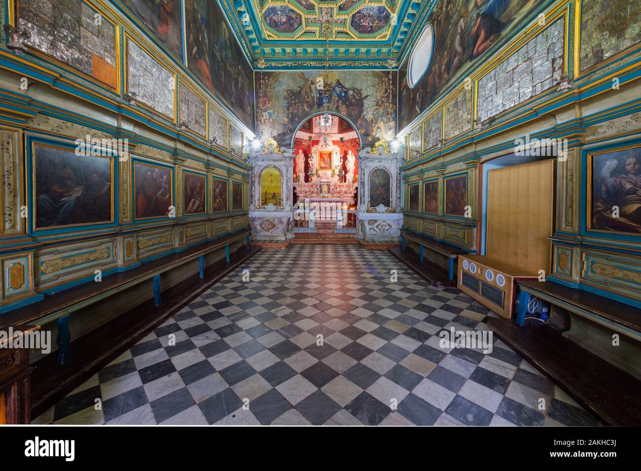 Chiesa sull'isola artificiale Madonna delle rocce, interno, icona della Madonna con il Bambino, Kotor Bay, Perast, Montenegro Foto Stock