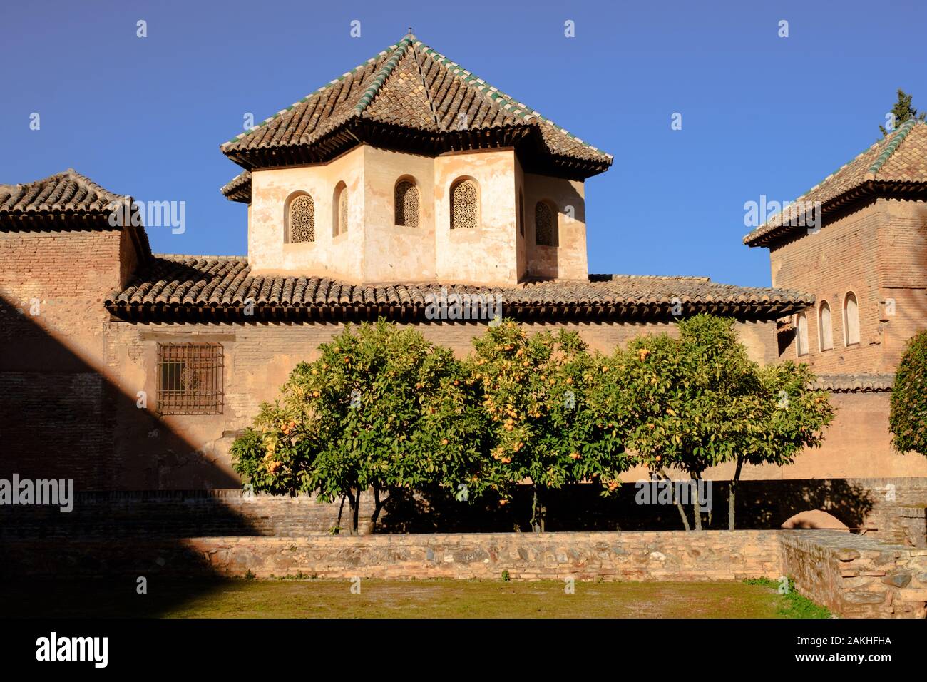 Design e architettura moresca nei palazzi Nasridi dell'Alhambra di Granada, Andalusia, Spagna, Europa Foto Stock