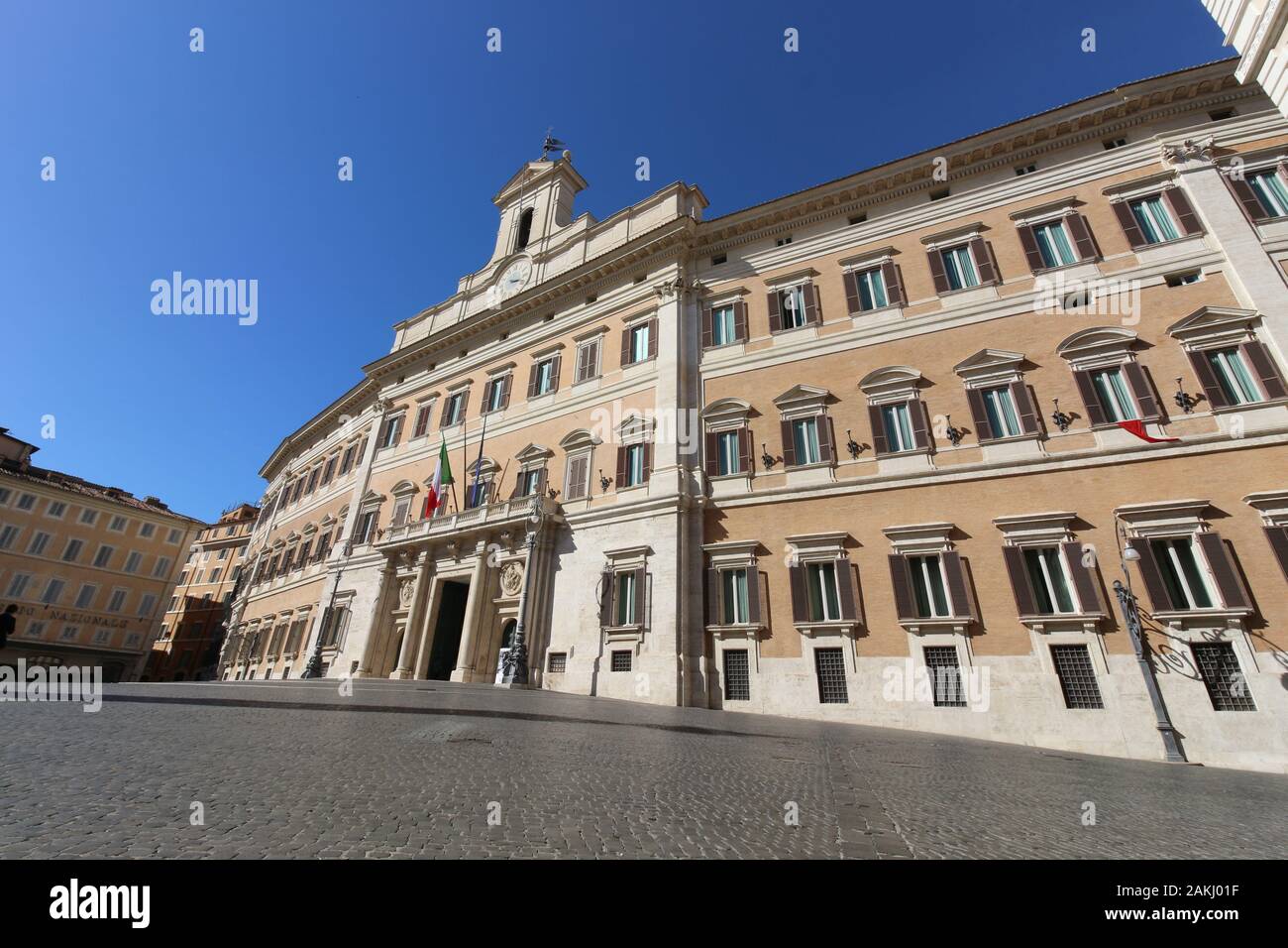 Il Palazzo Montecitorio, sede del parlamento italiano a Roma Foto Stock
