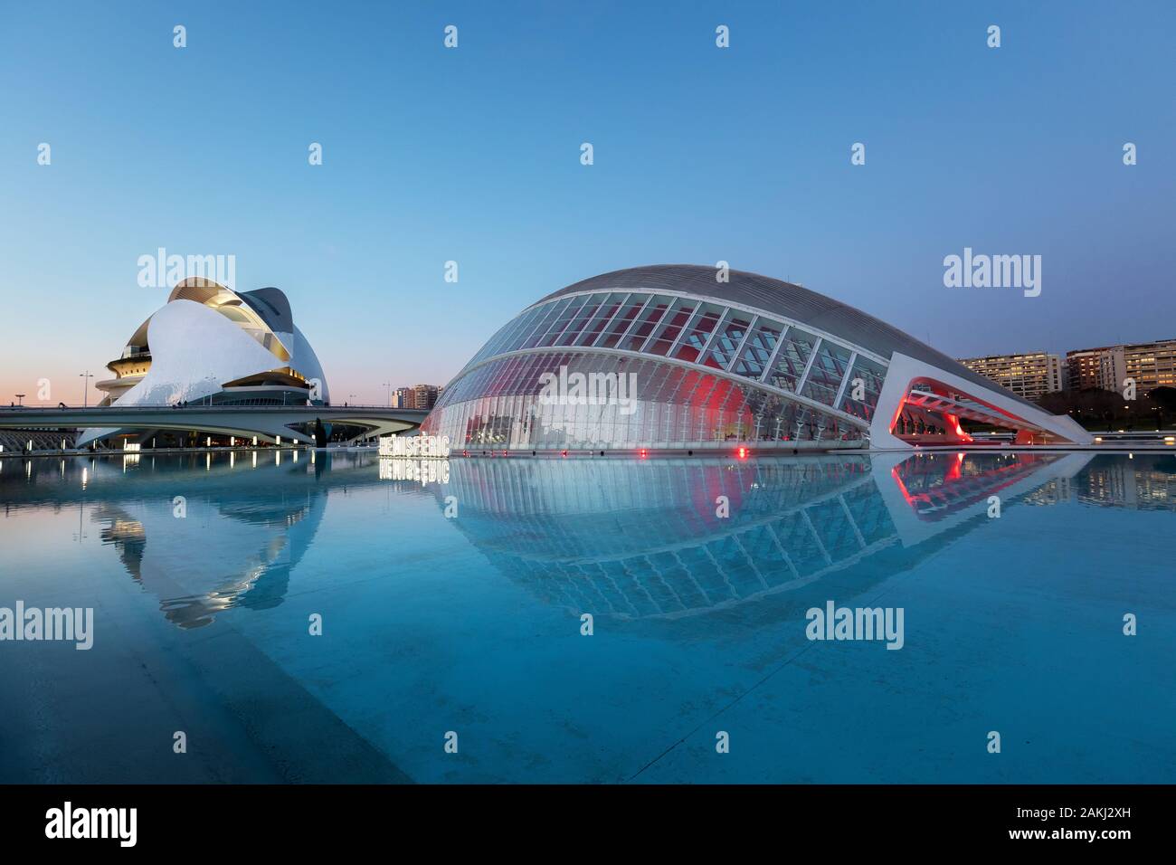 Valencia, Spagna: Hemisfèric nella Città delle Arti e delle scienze è un patrimonio culturale e architettonico di complesso nella città di Valencia, Spagna Foto Stock