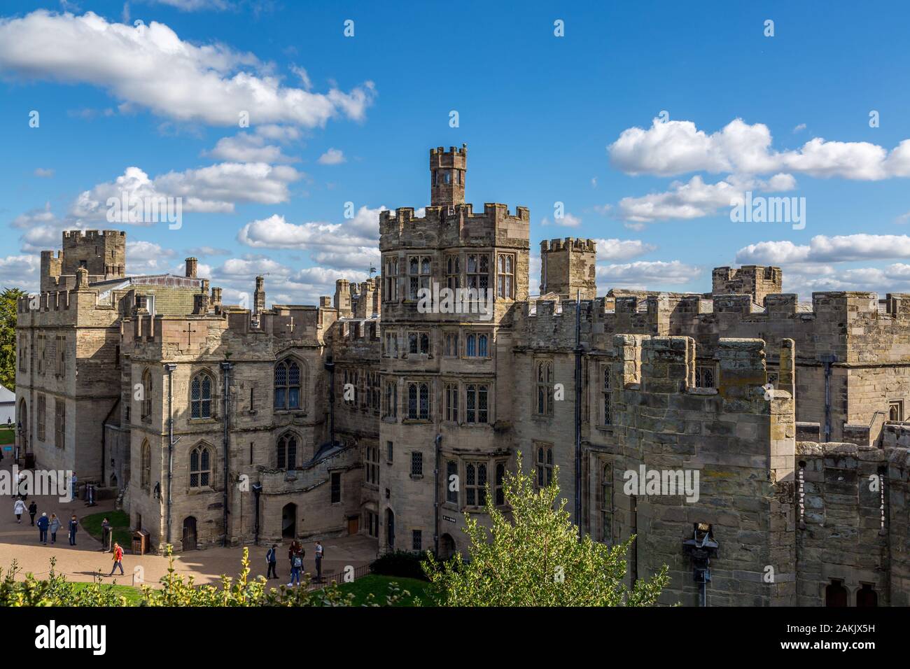 Vedute del Castello di Warwick, Warwickshire, Inghilterra in una giornata di sole in 2018. Foto Stock