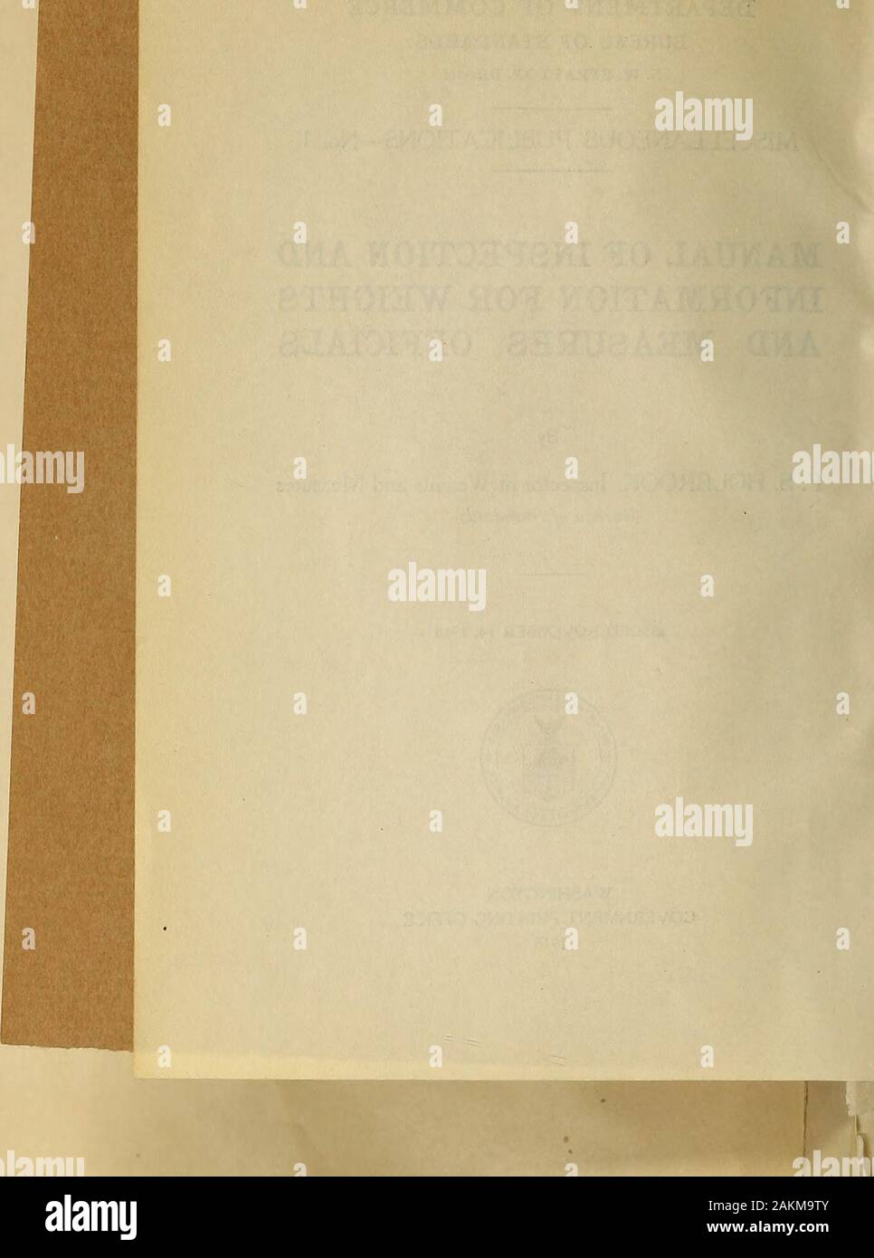 Manuale di ispezione e di informazione per i pesi e le misure dei funzionari . WASHINGTONGOVERNMENT UFFICIO STAMPA1918. Sommario Pagina Parte I. Generale poteri e doveri dei pesi e delle misure dei funzionari 7 Parte II.-specifiche e tolleranze per e la examina-zione del, apparato 13 Descrizione delle specifiche e delle tolleranze. ... 13 corrette e non corrette apparato 16 misure lineari 20 capacità di liquido le misure 24 laureati in vetro 31 pompe di misurazione 43 bottiglie di latte 44 asciugare le misure di capacità 48 Berry cesti o scatole 57 scale, in generale 61 Scale a piattaforma contatore 68 bilance e sistemi di pesatura 89 Suspen Foto Stock