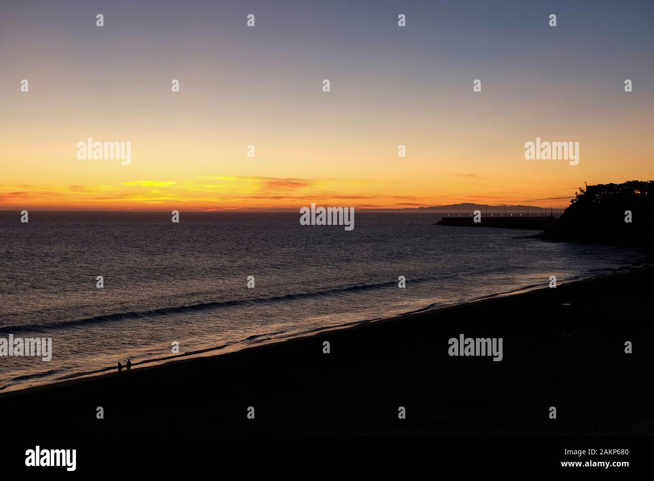 Vista di Jandia Playa beach dopo il tramonto a Morro Jable, Penisola di Jandia, Fuerteventura, Isole Canarie, Spagna,l'Europa. Foto Stock