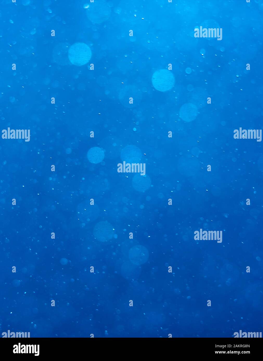Sotto l'acqua immagini del profondo mare blu Foto Stock