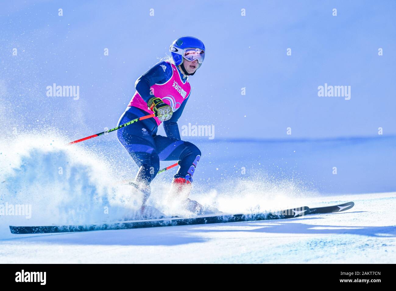 Losanna, Svizzera. 10th, 2020 gen. Sophie Foster di Gran Bretagna compete in sci alpino: Donna Super-G durante il Lausanne 2020 Olimpiadi della Gioventù a Vaudoise Arena il Venerdì, 10 gennaio 2020. Losanna, Svizzera. Credito: Taka G Wu/Alamy Live News Foto Stock