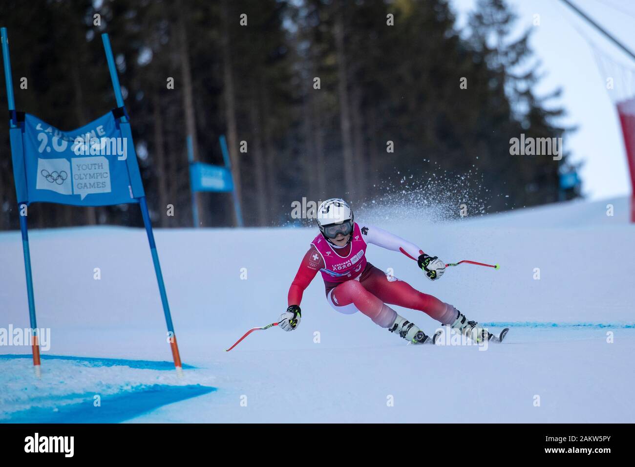 Sciatore alpino, Delia Durrer, SUI, compete in Lausanne 2020 Donna Super G Sci di discesa a Les Diablerets Alpine Center in Svizzera Foto Stock