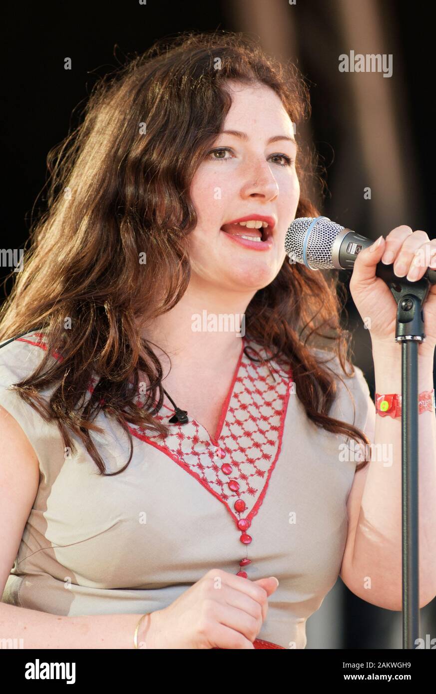 Rachel Unthank della band britannica, il Unthanks effettuando al Larmer Tree Festival, UK 18/7/2010 Foto Stock