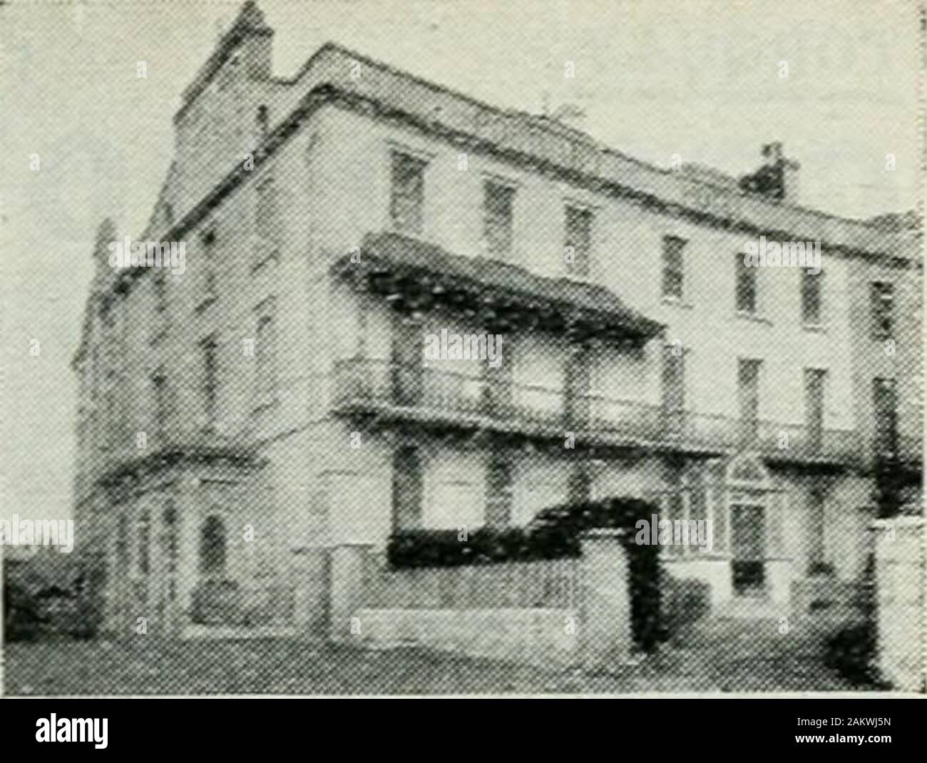 Un pittorica e guida descrittiva a Aberdeen, Deeside, Donside, Strathspey, Cruden Bay, Huntly, Banff, Elgin, etc . 1355. Telegrammi, Rockley. Stratford-su-Avon-AVONHURST STABILIMENTO DI IMBARCO, JOHN STREET. Centrale. Comodo e confortevole. GoodCooking. Nei pressi di ampio garage. Termini moderati. Supervisione personale. WiLDBLOOD Miss. Proprietaria Stratford-su-Avon-IL RISTORANTE SHAKESPEAREGALLERY. Proprio nel centro della città. Piccoli e grandi PartiesCatered per l. GARAGE GRATUITO. Telefono 177. Per lo sportivo in vacanza. 2s. 6d. Net come giocare a hockey un nuovo trattato sul gioco da H. E. HASLA Foto Stock