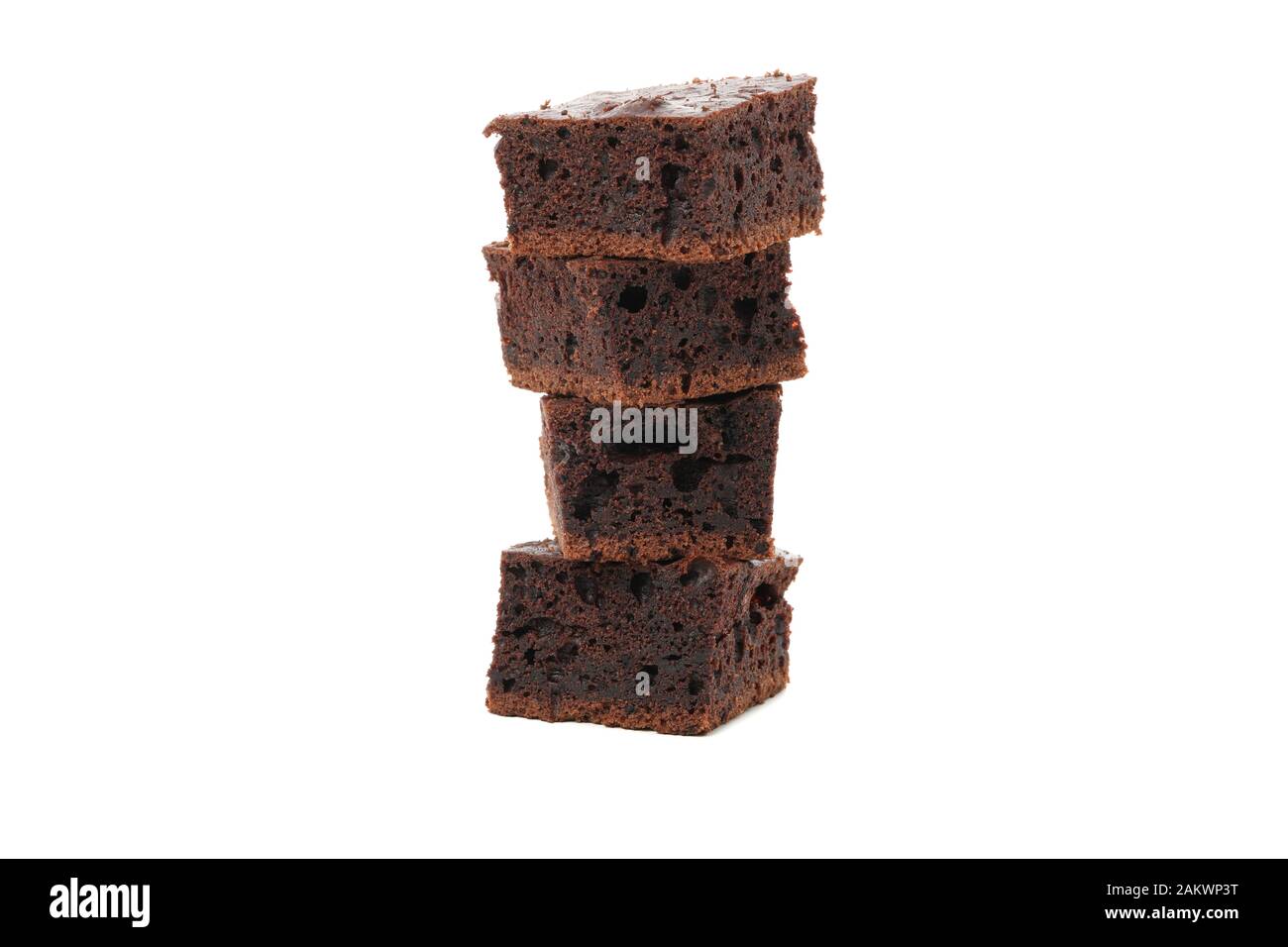 Mucchio di deliziose fette di torta al cioccolato isolate su sfondo bianco Foto Stock