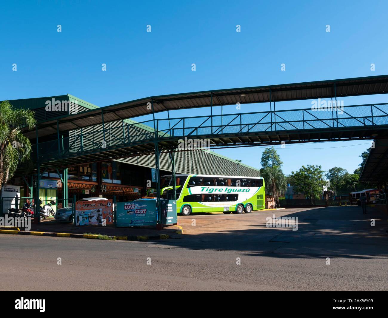 La stazione degli autobus, Puerto Iguazu, Misiones, Argentina. Foto Stock