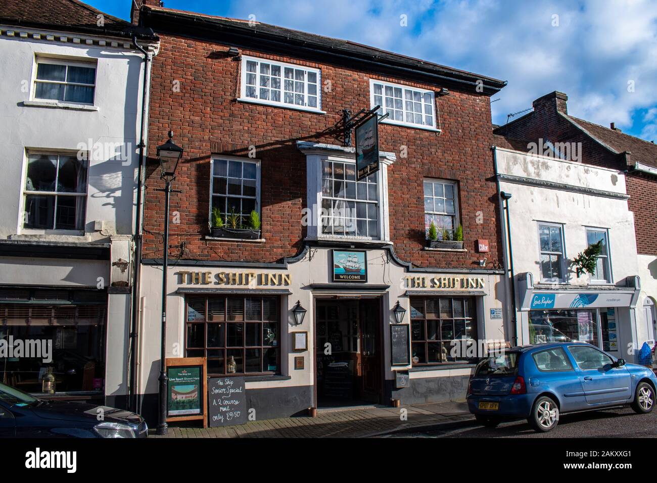 Emsworth, Hampshire, Regno Unito, 10 Gennaio 2020. Il Ship Inn un classico vecchio Pub nel centro di Emsworth. Foto Stock