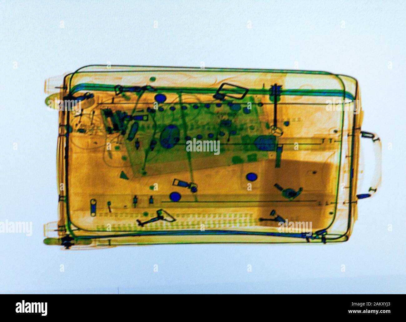 Bagaglio digitalizzati su x-ray schermo dello scanner in aeroporto Foto Stock
