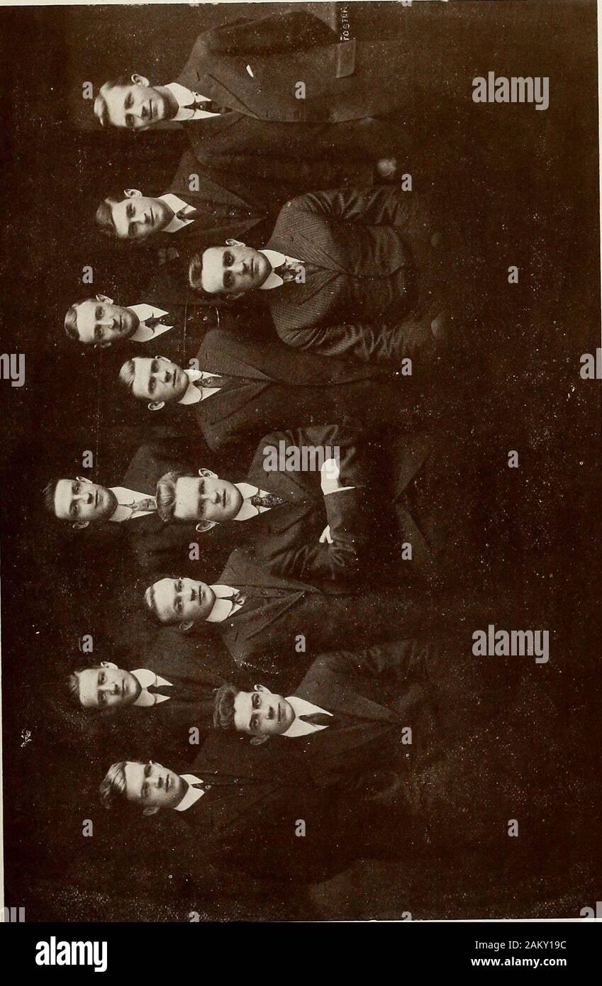 X-ray . ^^?& SL HVEZ "/M f^i^l. ^ ^ ^S ^ WK ^ Il passare del tempo o la vita nel deserto un PLAYLET-IN UN UNICO ATTO. Dramatis personae. Una procedura guidata il Dott. E. G. H. un dermatologo Dott.ssa Mac. Un neurologo Dr. BEV. T. la scena-un laboratorio oscurato, con alte provette e stomaco-pompe crescere-ing intorno a. L atto di scena i. Procedura guidata: ninidrina glucozone, indicanuria ! Neurol (con prolasso del coperchio sinistro) : Brachialgia nistagmo, Burdach e Goll. Procedura guidata (il disegno di una pipetta sterile dal suo boot)si nascondono dietro un tubo capillare.Immettere Dermatol mostrante una risorius sardonicus.Dermatol (canta mentre disegni su se stesso Foto Stock