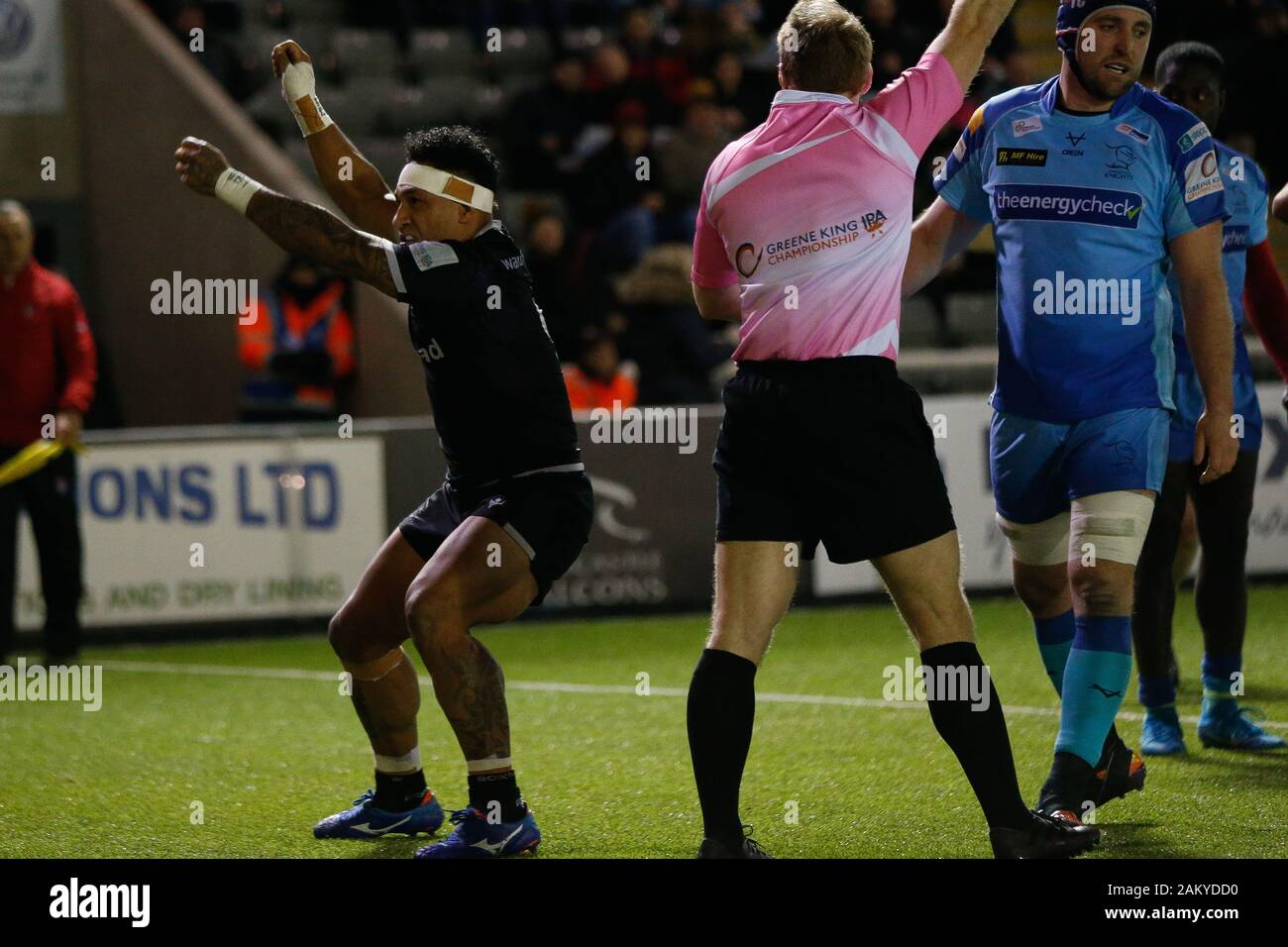 Newcastle, Regno Unito. 28 dicembre, 2019. NEWCASTLE UPON TYNE, Inghilterra - gennaio 10th Sonatane Takulua di Newcastle Falcons celebra durante la Greene King IPA partita in campionato tra Newcastle Falcons e Doncaster Cavalieri a Kingston Park, Newcastle su Venerdì 10 Gennaio 2020. (Credit: Chris Lishman | MI News) Credito: MI News & Sport /Alamy Live News Foto Stock