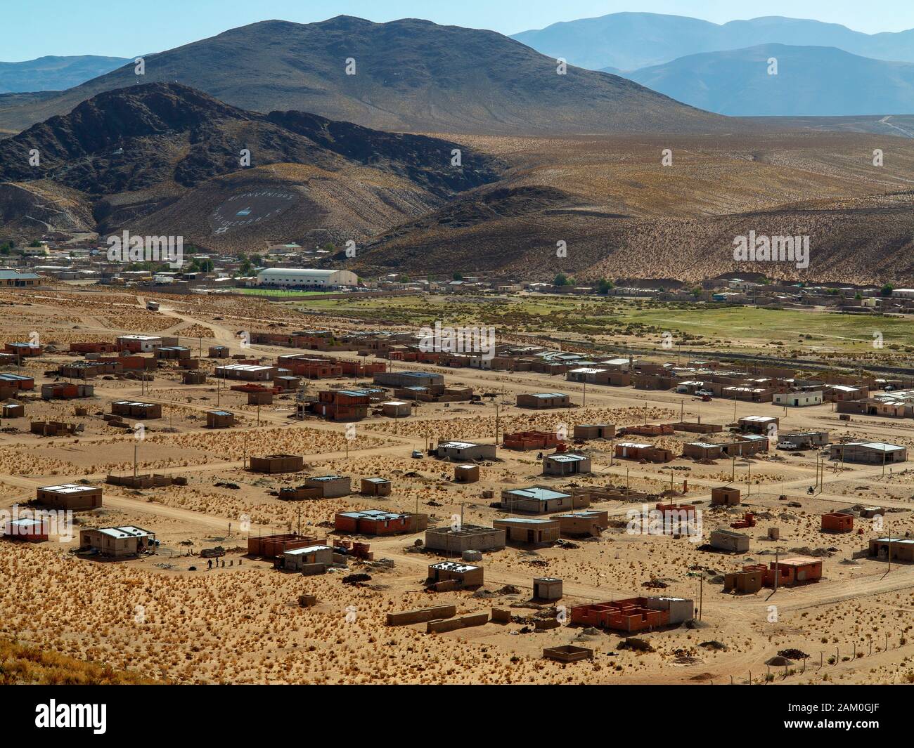 La cittadina di San Antonio de Los Cobres sul modo di Paso Sico sul confine del Cile, Argentina Foto Stock