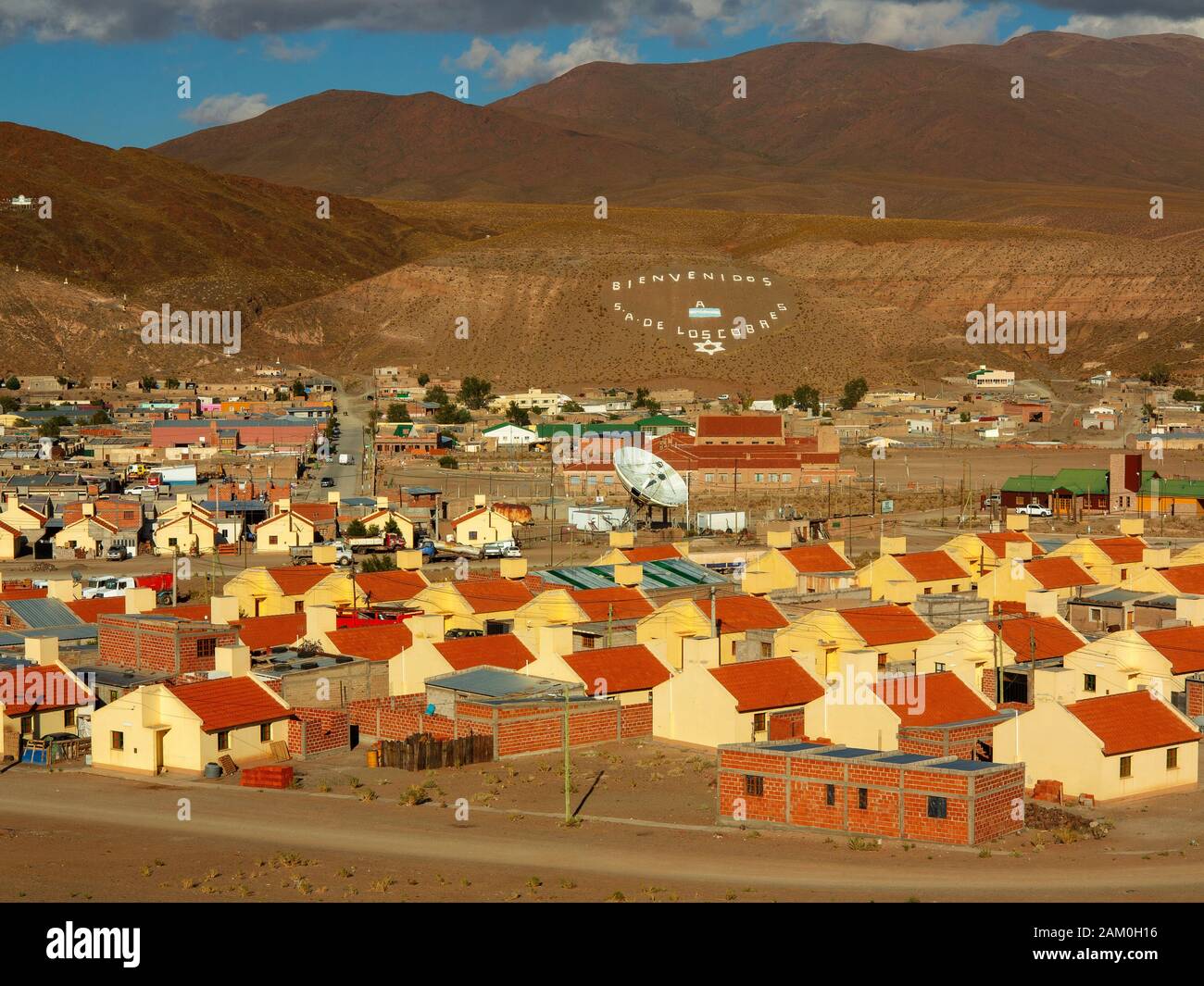 La cittadina di San Antonio de Los Cobres sul modo di Paso Sico sul confine del Cile, Argentina Foto Stock