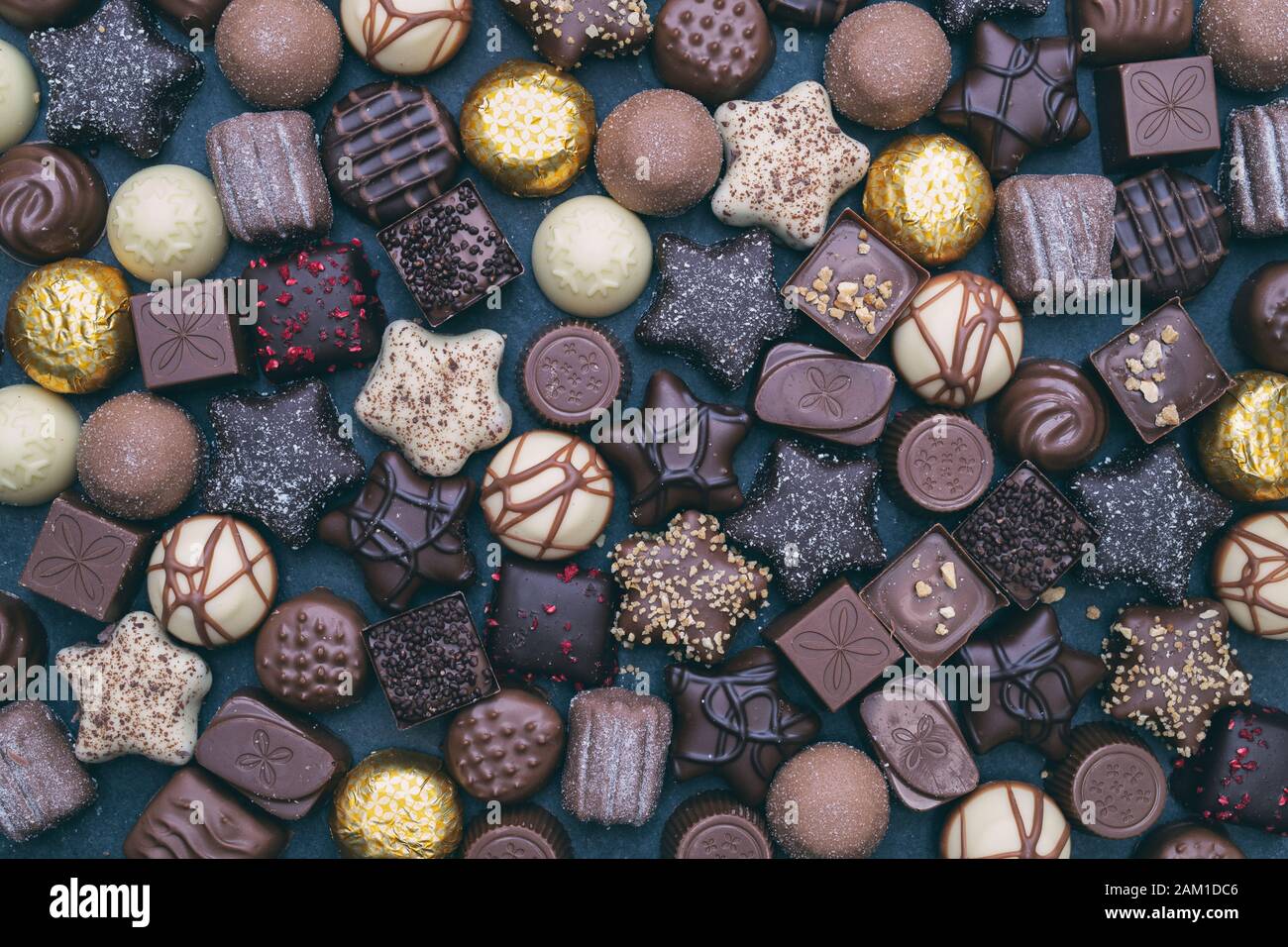 Cioccolatini Thorntons su un sfondo di ardesia Foto Stock