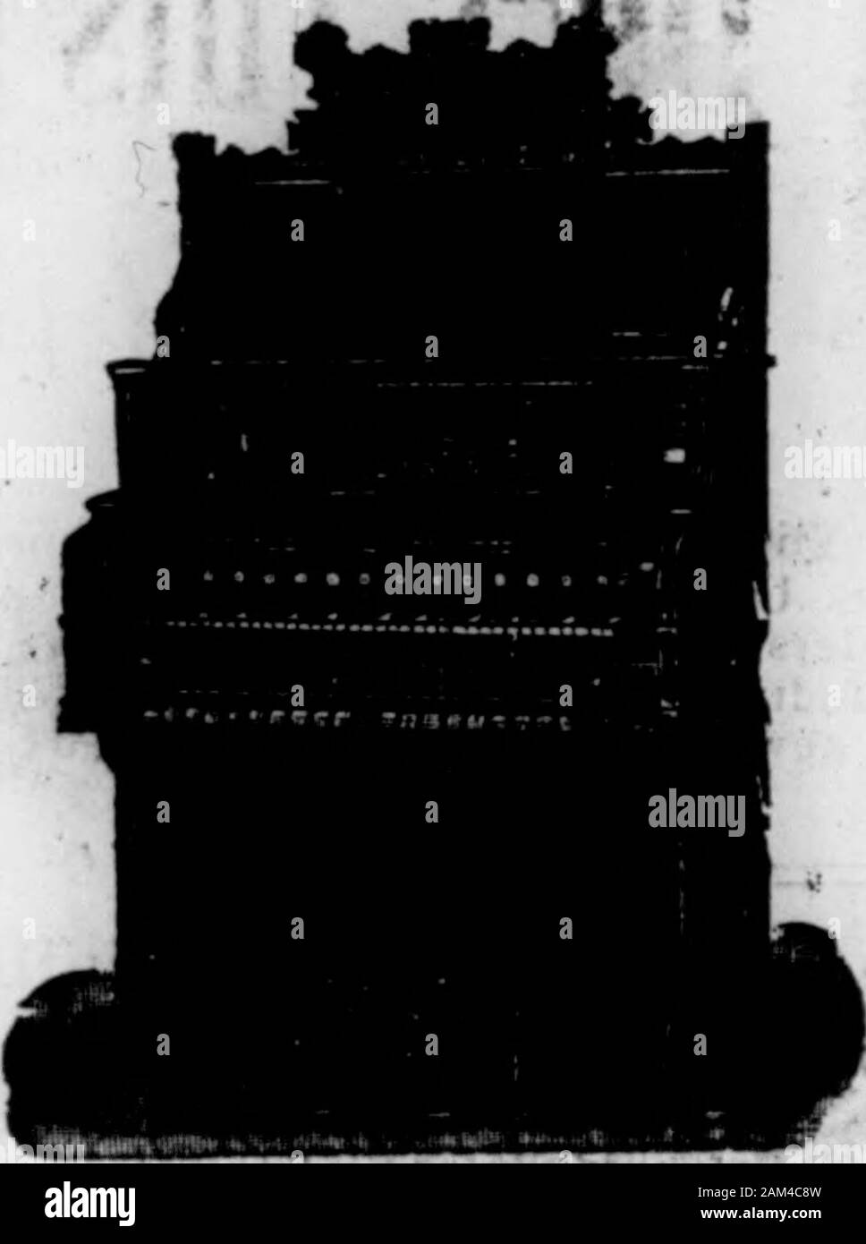 Il North Carolina Presbyterian . ht e warmththrough le pagine di un libro. Questo deveessere la sua. Non voglio più eloquente:che è dire abbastanza, sir. Come assicurarsi inquanto sun è in cielo in modo sicuro è Godshining attraverso questo libro. Il Skep-tic è stato sconcertati. La fervida fede dei giovani fruitseller stupiti lui. Hecould abilmente insinuare dubbi in theminds di coloro che hanno solo anintellectual dato parere conforme alla verità che è theBible dèi libro, ma la fifirls heartexperience della potenza degli dèi wordwas una prova non poteva scuotere.-Messia Herald, Ha^ sconvolto thef^vecchie idee e revolutionizedcookin Foto Stock