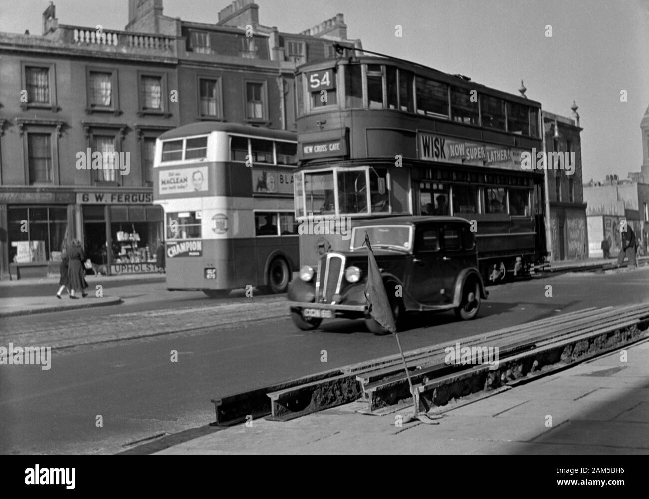 Londra prendete il tram n 575 0n Route 54 a New Cross Gate, risalente alla fine del 1940/inizio anni cinquanta Foto Stock