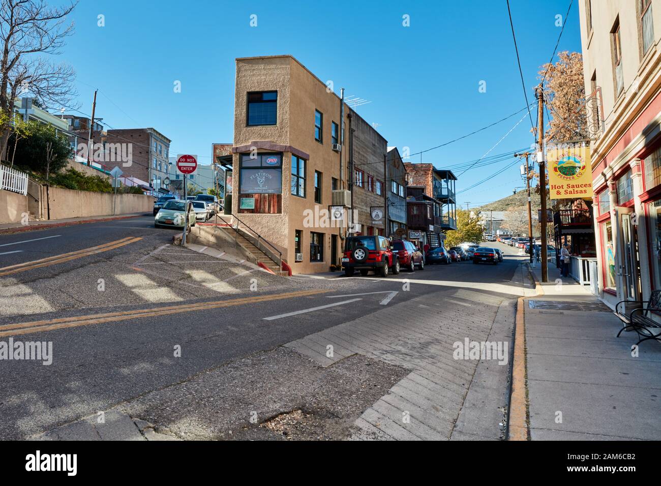 Jerome, Arizona. Una città mineraria ha trasformato la città fantasma ora un fiorente punto di riferimento storico. Foto Stock