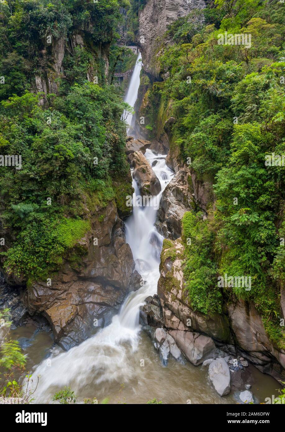 El Pailón del Diablo cascata vicino a Baños in Ecuador. Foto Stock