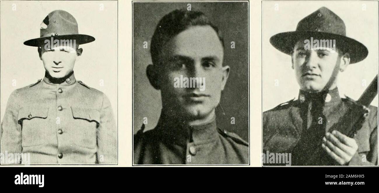 La Contea di Marshall nella guerra mondiale, 1917-1918 : una storia pittorica della partecipazione della Comunità a tutte le attività di guerra con un completo elenco di nomi dei soldati e dei Marinai in servizio . dout, Camp Pike, 21 dicembre 1918. DIVIS, William, Marshalltown, figlio di Mr.e la Sig.ra Joe Divis; selettiva, luglio 24,1918, Camp Pike, Ark.; xlviii Co., XII Tr.Bn.; radunò fuori. Camp Pike, Dec. 4,1918. DIXON, LEO, Marshalltown, figlio il sig. andMrs. William Dixon; età di 21 anni, studente;reclutati, Marshalltown, 31 maggio 1918;stazionati Ft. Logan, Colo., Presidio, Cal.,Ft. Winfield Scott e Ft. Baker; Cpl.bat. Un, xviii reg., C. A. C; mu Foto Stock