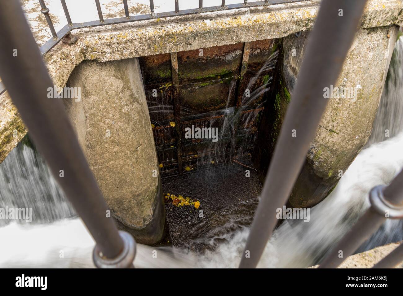 Valladolid, Spagna. La Darsena (molo) del Canal de Castilla (canale di Castiglia), costruito nel 18th Secolo Foto Stock