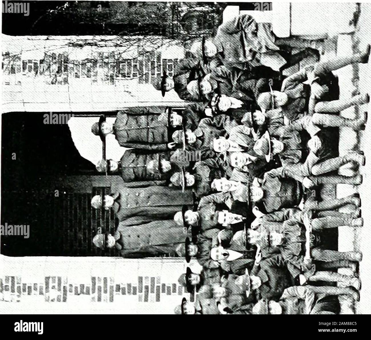 Quittapahilla . C Myersville, Aiuto. Ellenberger, Paul S Annville, Pa. Fngle. Dorothy Harrisburg, Pa. Fasnacht. Clarence 1. Palmyra, Fake Di Pa. Warren H Pinegrove, Pa. Fix, Charles H Dallastown, Pa. Franklin, Palmer X Shippensburg, Pa. (;ain( &gt;-. Maris L Marietta, Pa. Giles, Arthur Ii Orient, 111. Gingrich. (Lertrude K Libano. Gingrich, James L Lebanon, Pa. Gingrich, Mary M Palmyra, Pa. Glenn, )ilaryland L Red Lion, Pa. (Ileim, Charles F Lebanon. Glouner Di Pa. Helen G Lancaster. Pa. Haas, Ammon F nville. Pa. Happel, Christine Libano, Pa. Harvey. Alliert G Hazeltown, Pa. Heckman. ( )lier Foto Stock