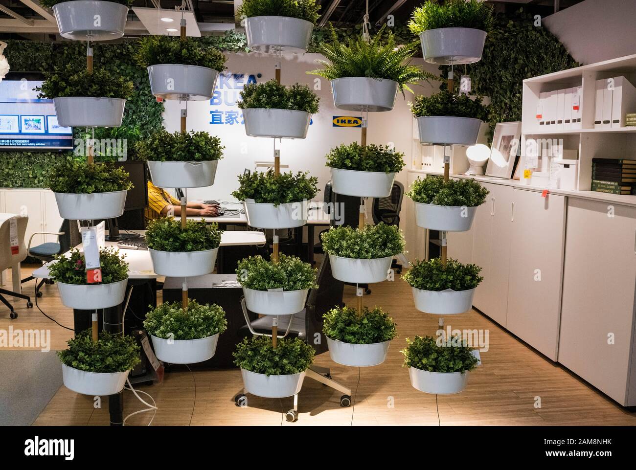 Nanshan District, Shenzhen, Cina, 4th, Marzo 2019. Shenzhen IKEA Mall, originario di una catena di magazzini nordici, vende mobili assemblati e un Foto Stock