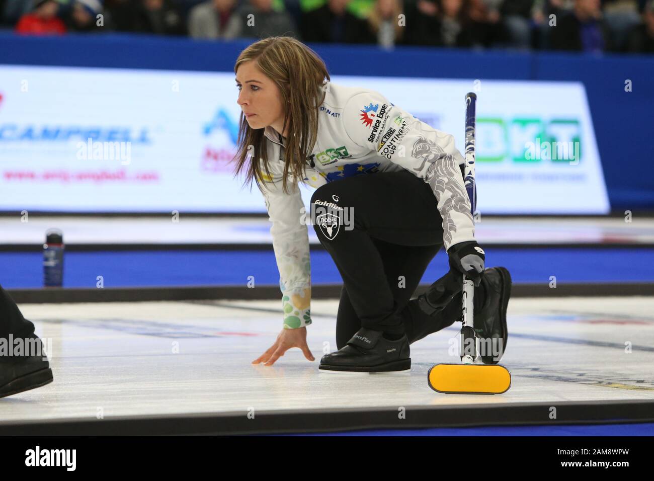 10th di gennaio 2020, Londra Ontario Canada e il complesso sportivo della fiera occidentale. Dopo 3 giorni e 9 Gare di curling, Team Europe conduce 20.5 - 6.5 sul Team Canada nella Coppa continentale 2020. Team Europe Eve Muirhead dalla Scozia che gioca per la squadra Muirhead Luke Durda/Alamy Live News. Foto Stock