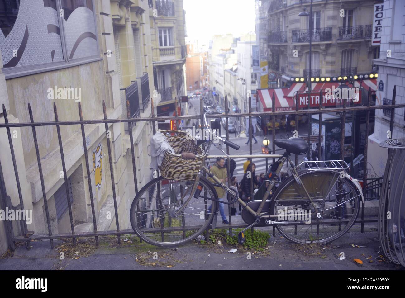 Bicicletta a Parigi, pasakdek Foto Stock