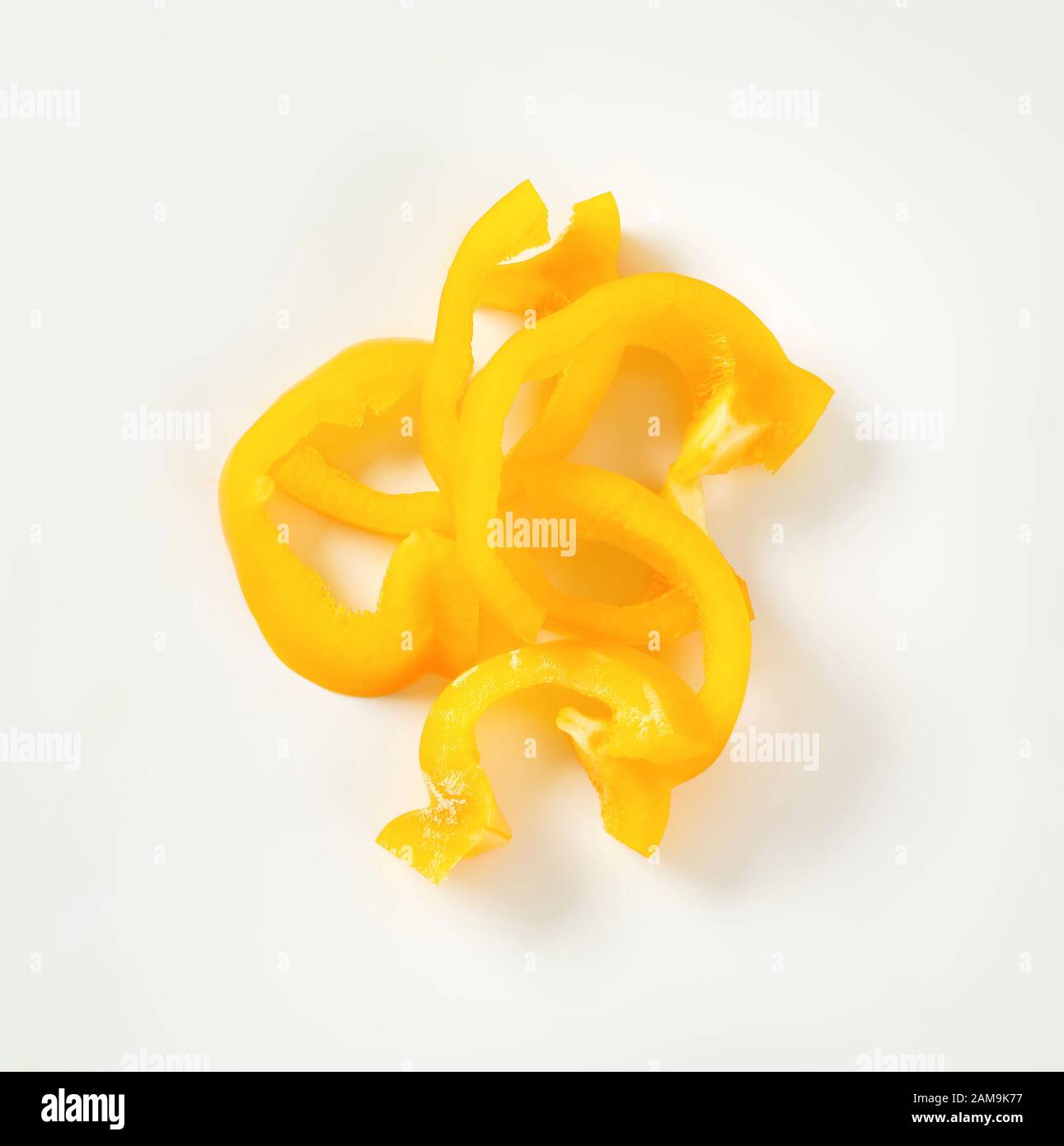 Fette sottili di peperone giallo Foto Stock