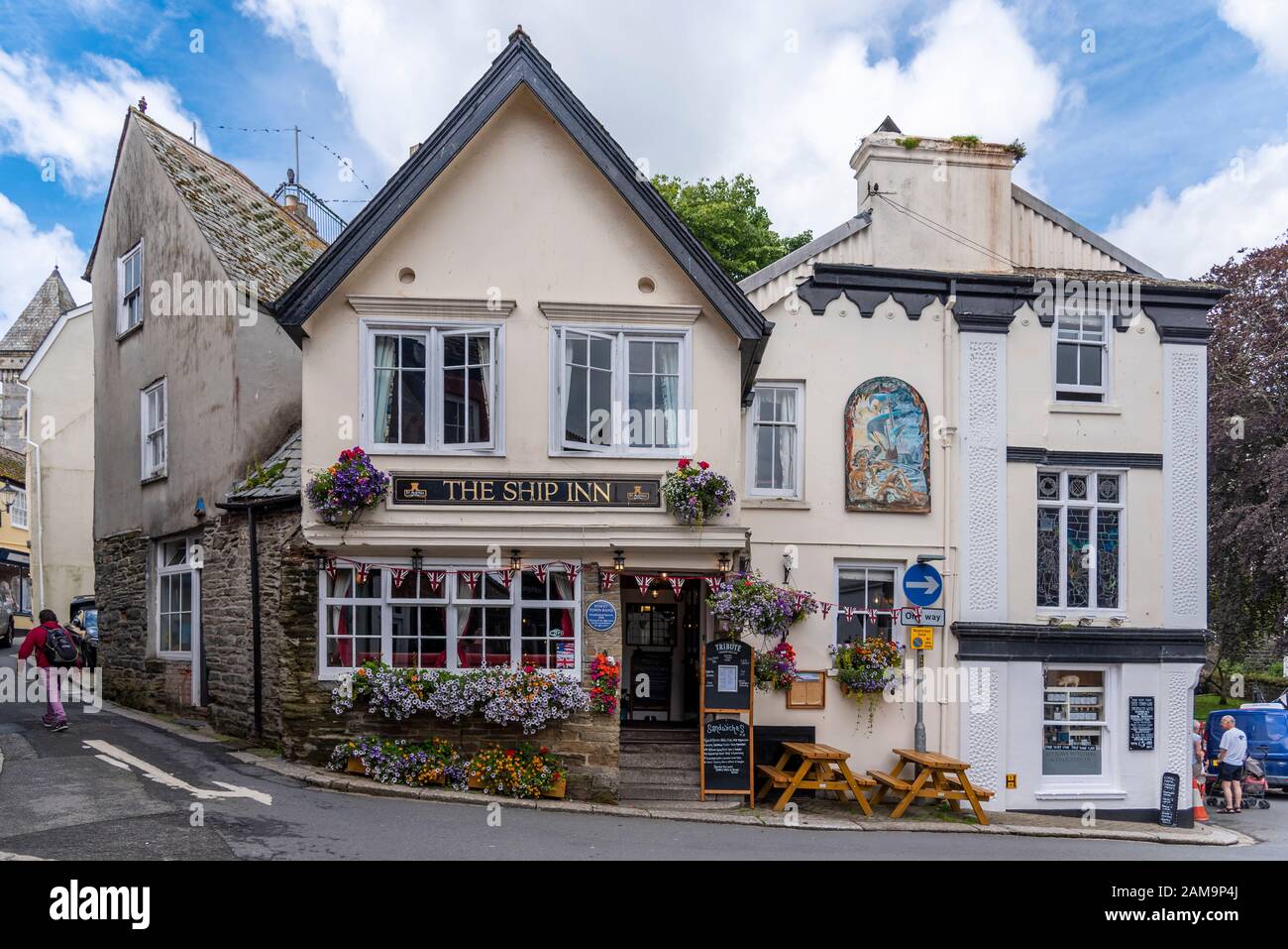 The Ship Inn, vecchio pub storico a Fowey, Cornwall, Regno Unito Foto Stock