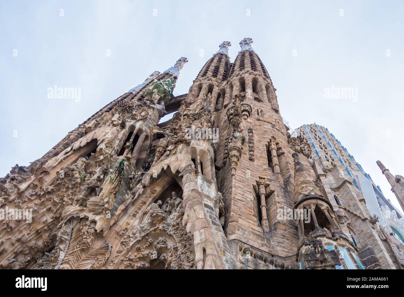 Vista esterna della Basilica della Sagrada Familia Foto Stock