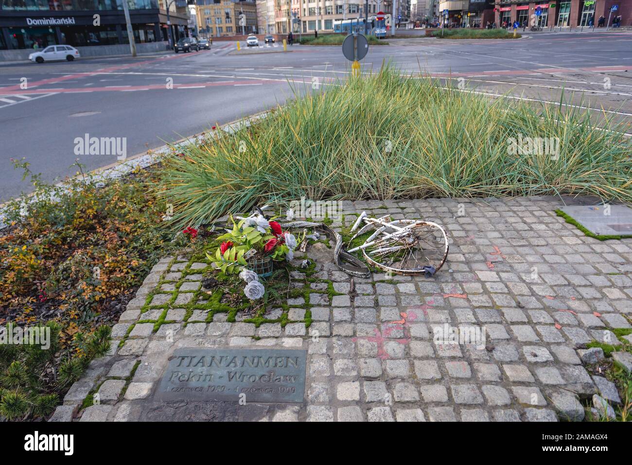 Memoriale per le vittime del 1989 piazza Tiananmen proteste sulla città vecchia di Wroclaw nella regione della Slesia in Polonia Foto Stock