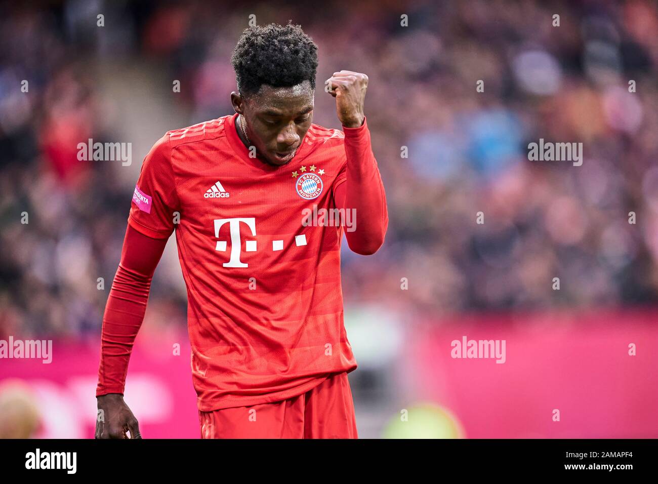 Nürnberg, Deutschland, 11 Gennaio 2020. Max-Marlock-Stadion, Test Game, Testspiel, Freundschaftsspiel 1. FC Nürnberg - FC Bayern München (FC Bayern Munich): Alphonso Davies (n. 19) Torjubel mit Faust nach dem 1:1. Peter Kotzur/Alamy Live News Foto Stock