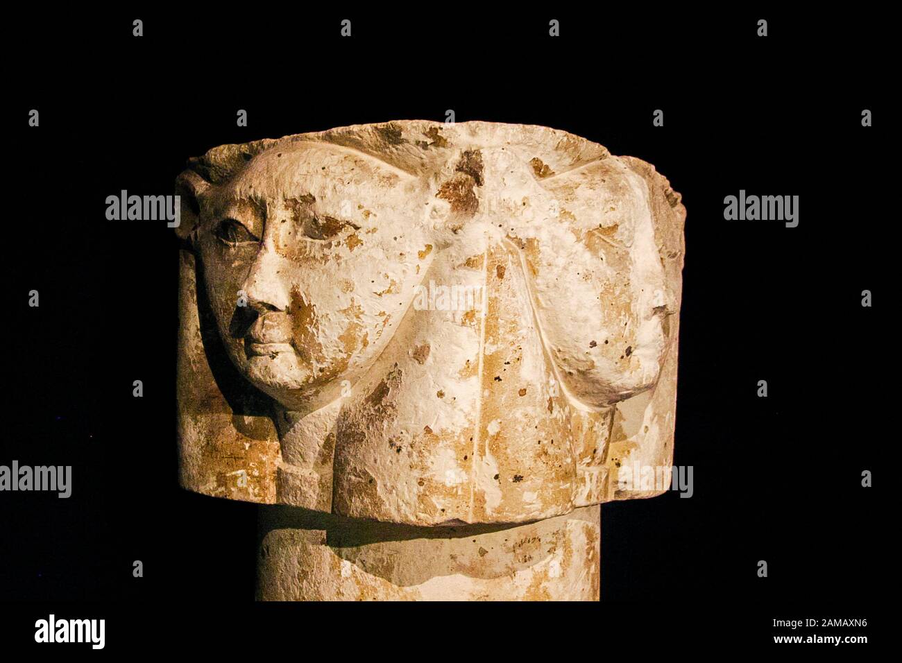 Egitto, Alessandria, Museo Nazionale, capltal di colonna in forma di dea Hathor. Foto Stock