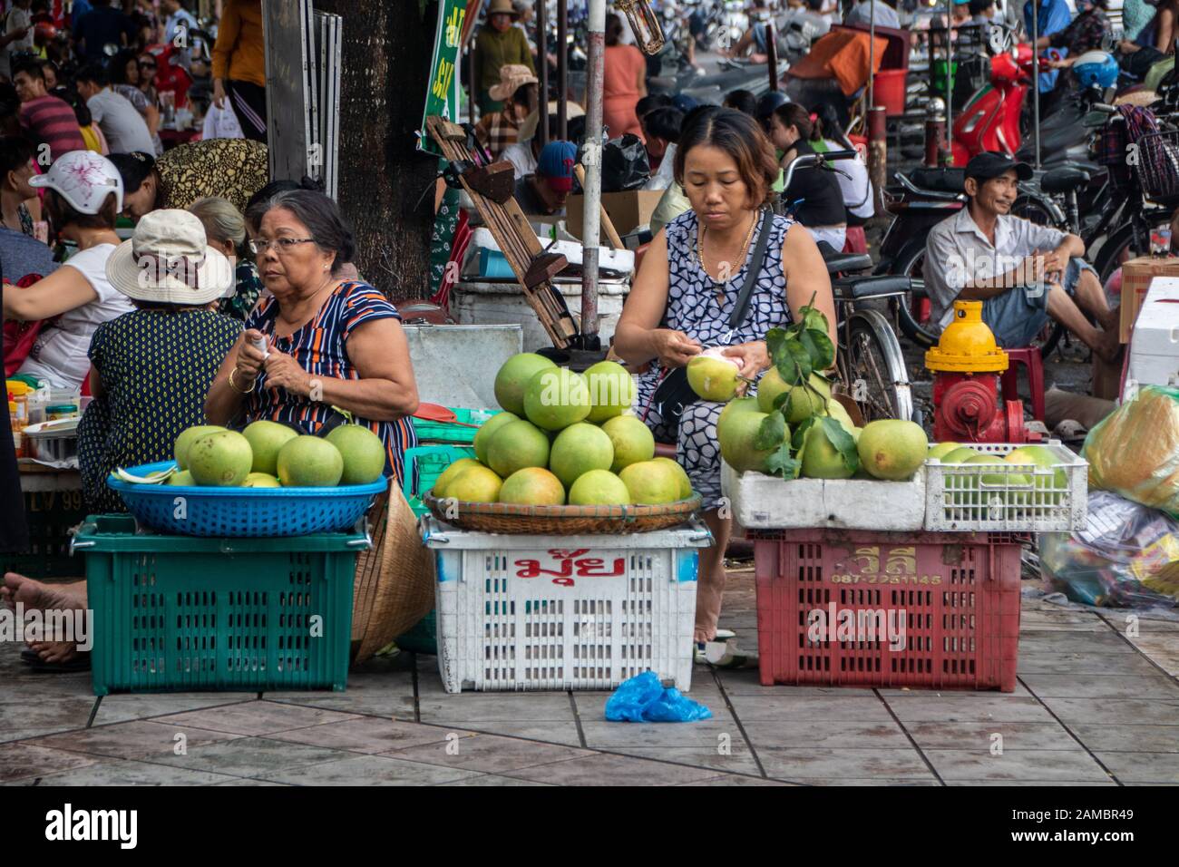 A Hue - Vietnam - L'agosto 2019 - mercato di Dong Ba, il mercato più antico della città di Hue Foto Stock