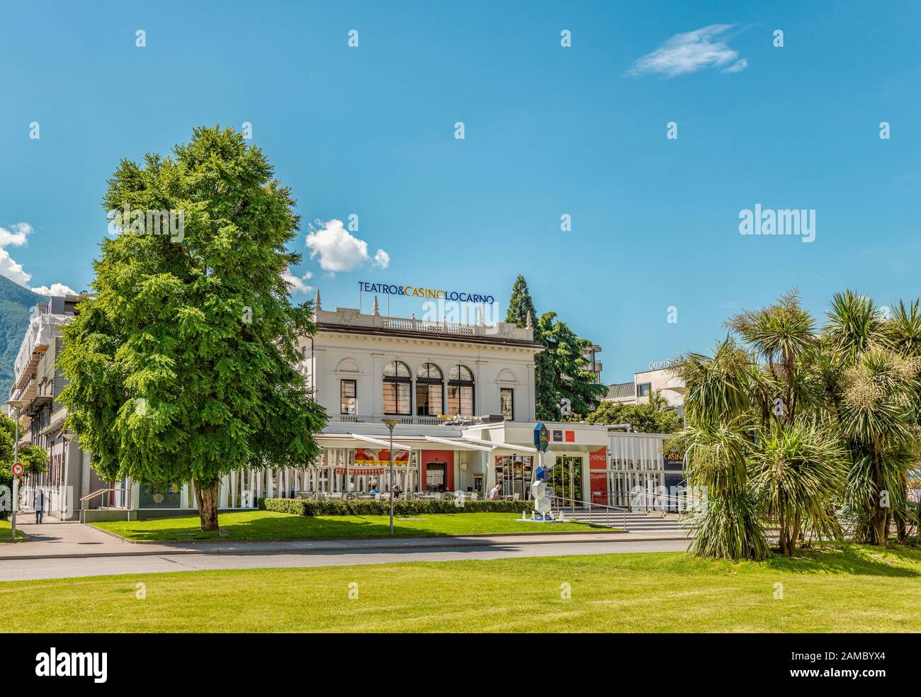Teatro e Casinò sul lungolago di Locarno, Ticino, Svizzera Foto Stock