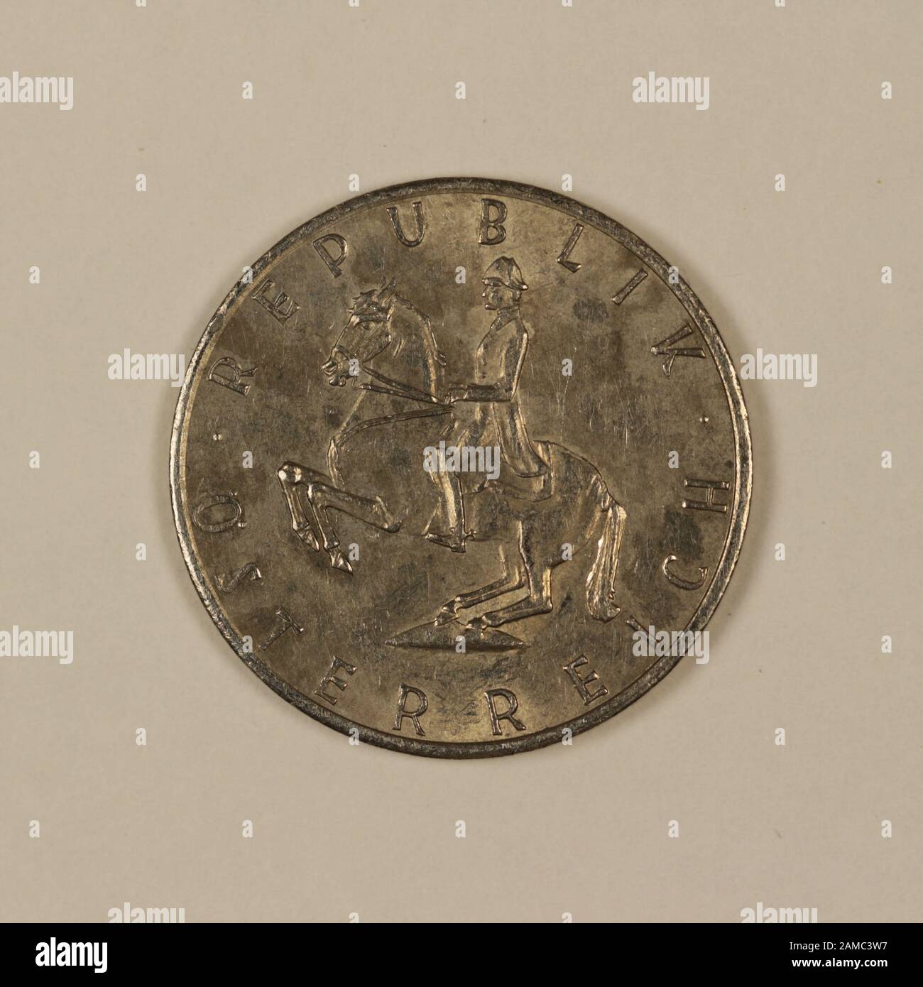 Rückseite einer ehemalien Österreichischen 5 Schilling Münze Foto Stock