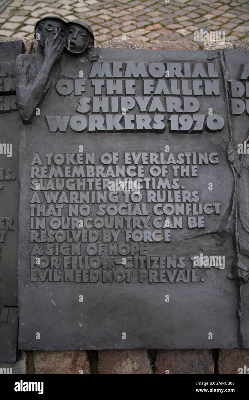 Monumento ai Caduti i lavoratori del cantiere di 1970 Centro di solidarietà a Danzica Polonia Foto Stock
