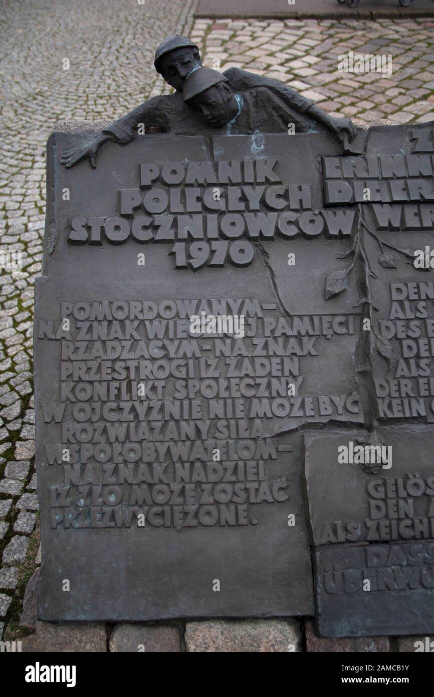 Monumento ai Caduti i lavoratori del cantiere di 1970 Centro di solidarietà a Danzica Polonia Foto Stock