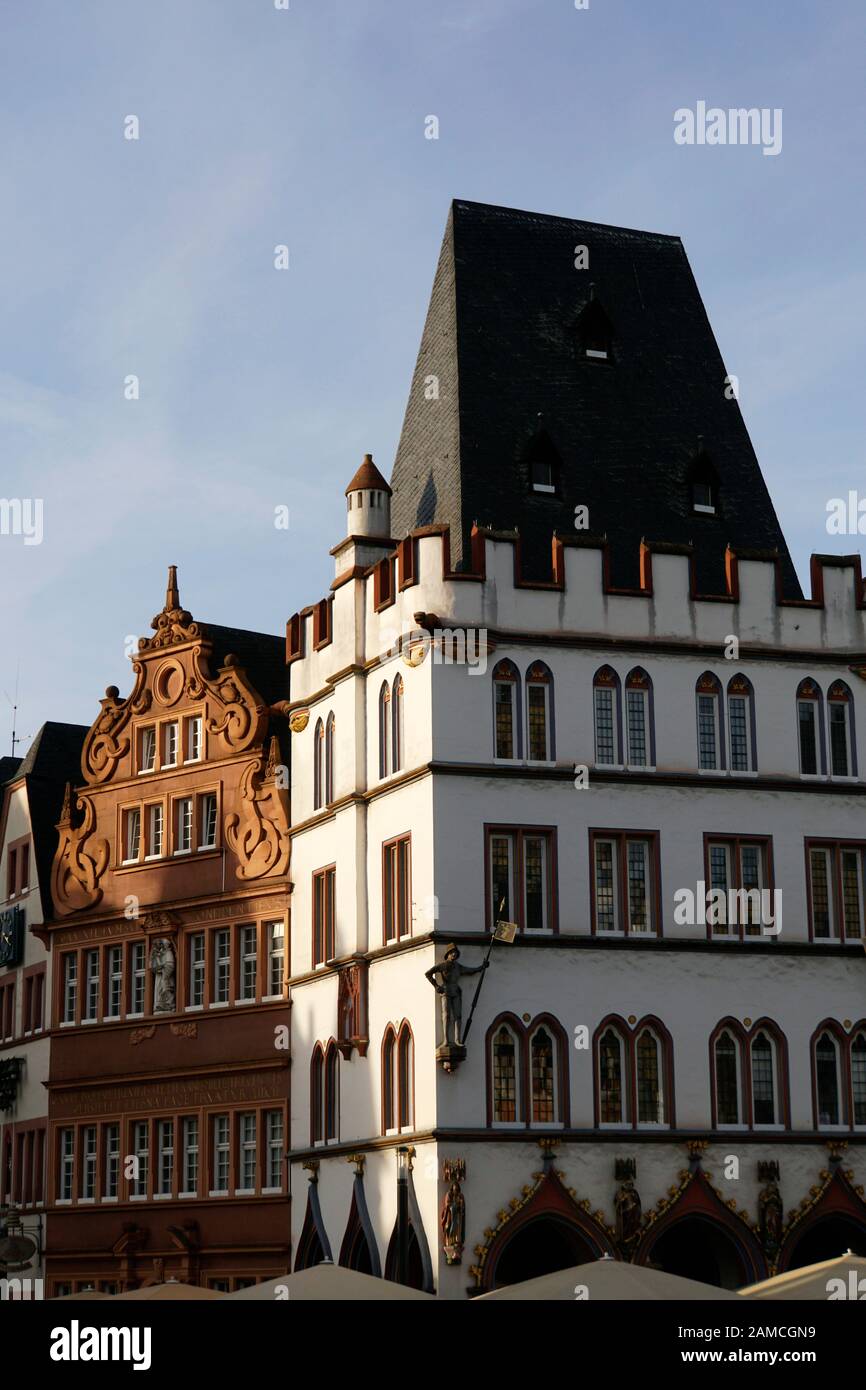 Steipe, Gotisches Gebäude Am Hauptmarkt, Trier, Rheinland-Pfalz, Deutschland Foto Stock