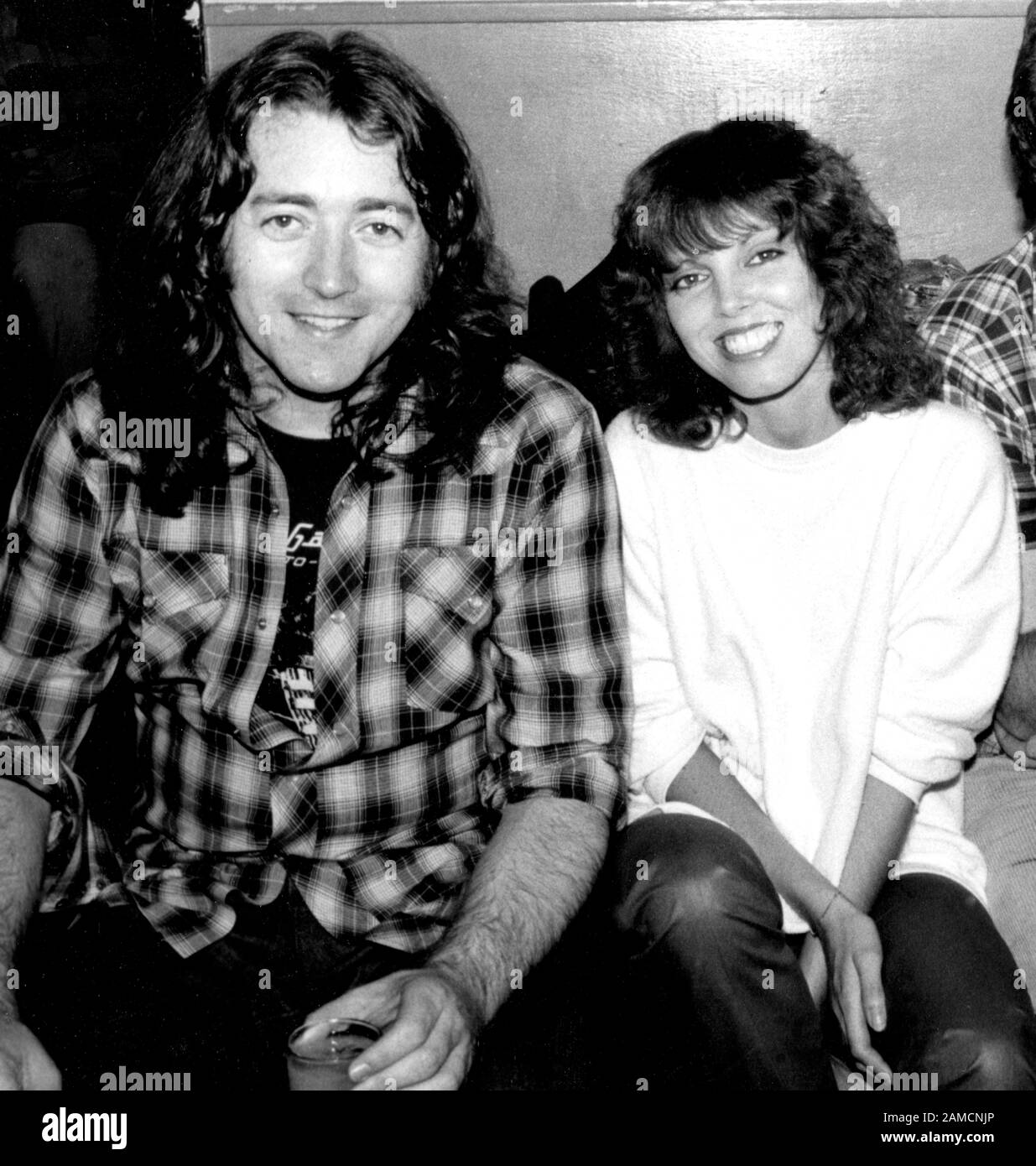 Rory Gallagher e Pat Benatar sono in fase di backstage dopo la sua performance alla Bottom Line nel settembre 1979 Foto Stock