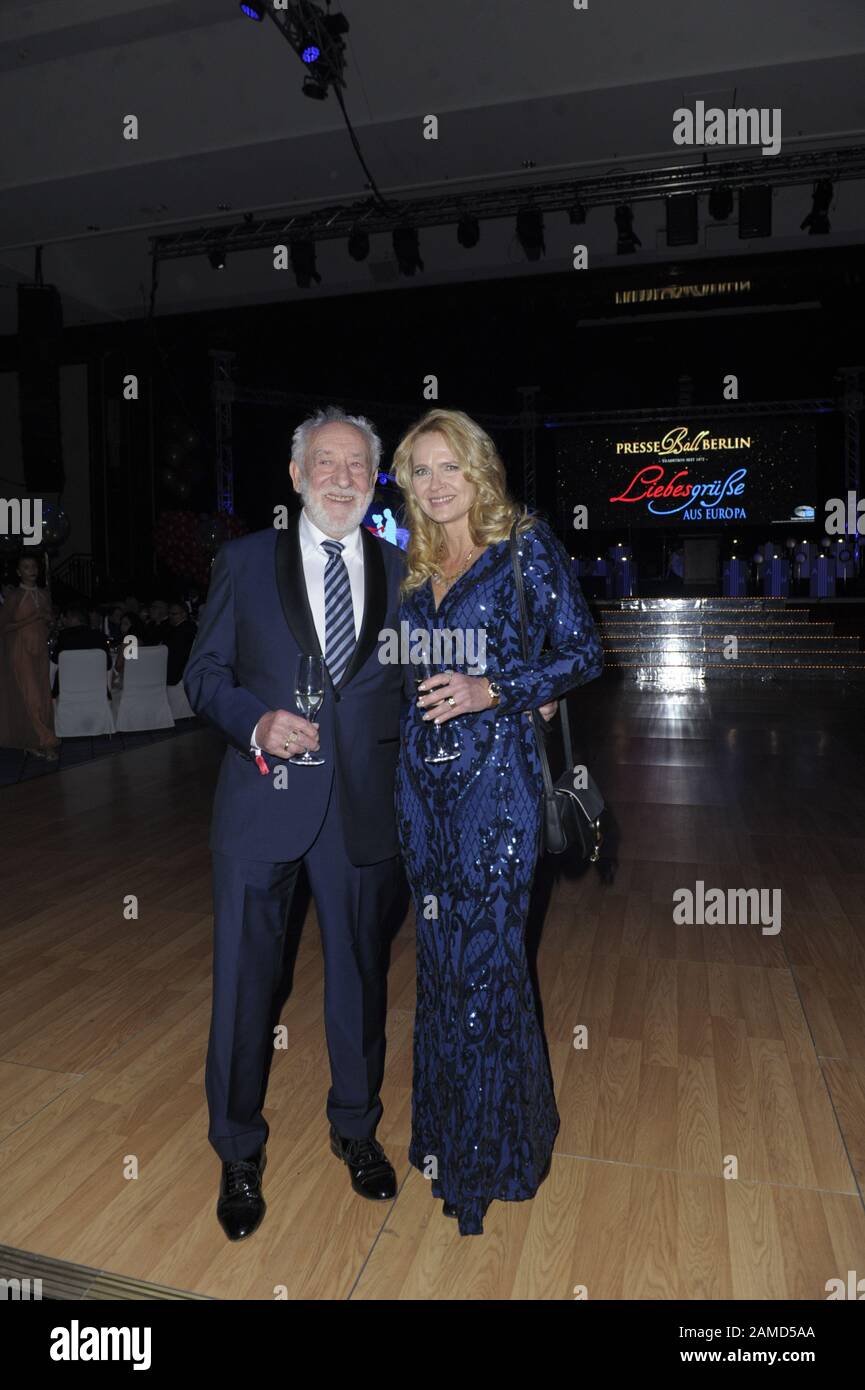 Dieter Hallervorden und seine Freundin Christiane Zander beim 120. Presseball Berlin 'Liebesgruesse aus Europa' im Maritim Hotel Berlin am 11.01.2020 Foto Stock