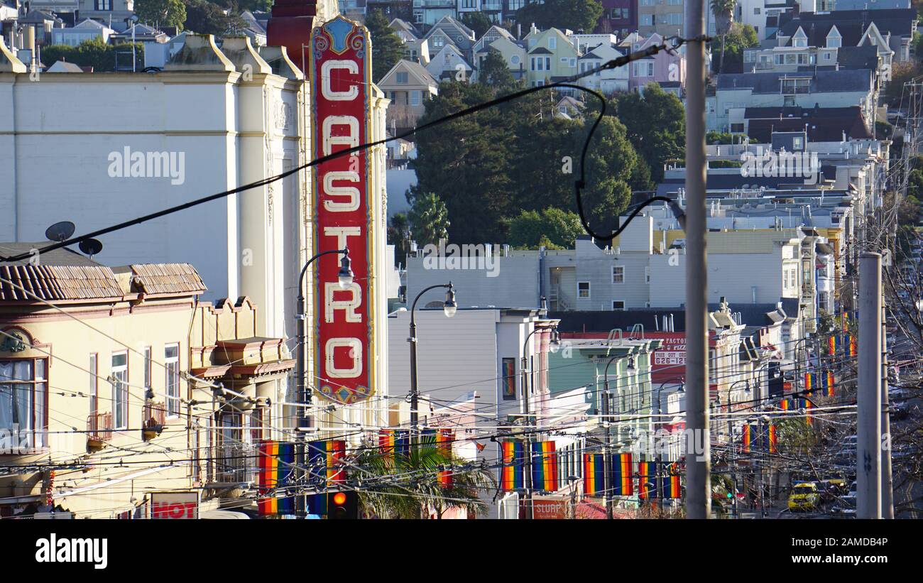 Il marchesee del Teatro Castro, storico palazzo del cinema nel quartiere Castro. Quartiere gay e LGBT destinazione turistica a San Francisco, California. Foto Stock