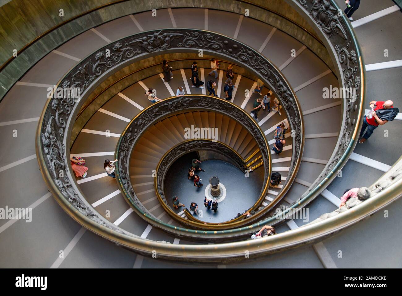 Le scale a spirale del Bramante dei Musei Vaticani nella Città del Vaticano Foto Stock